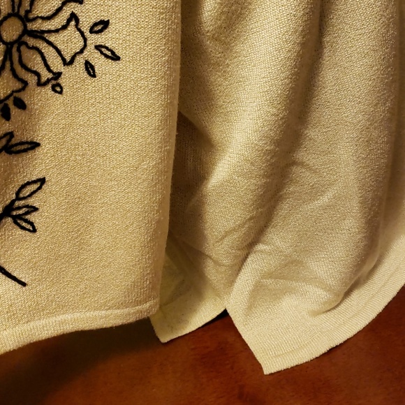 True Beauty  Embroidered Sweater - Picture 6 of 7